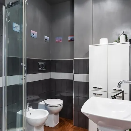 Centro Moderno E Spazioso Bilocale *