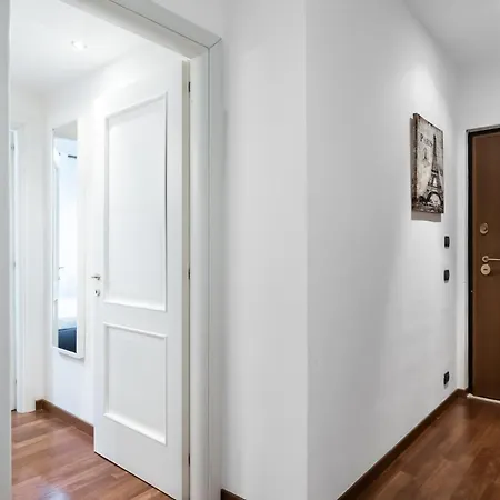 Centro Moderno E Spazioso Bilocale